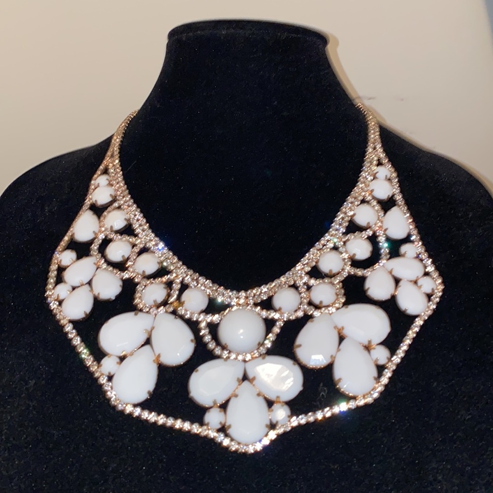Stunning Statement Necklace - image 3